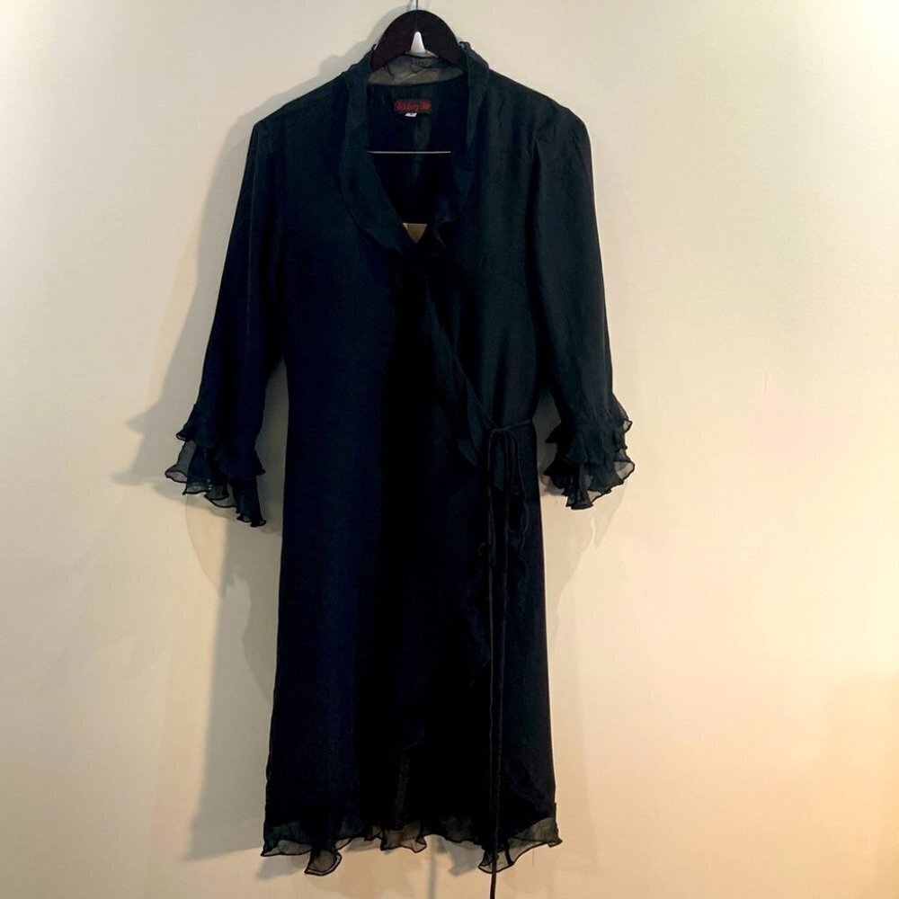 STRAWBERRY JILL Sz M 100% Silk Wrap Dress with Ruffles 3/4 Sleeves